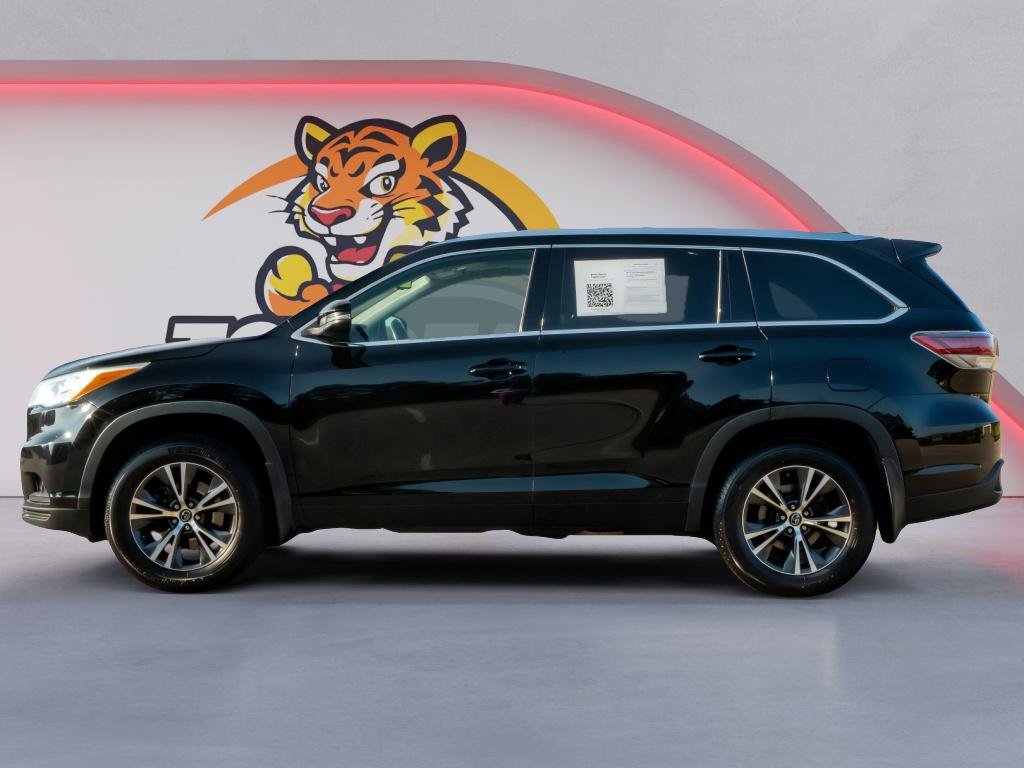 Used 2016 Toyota Highlander XLE AWD/4WD image 9