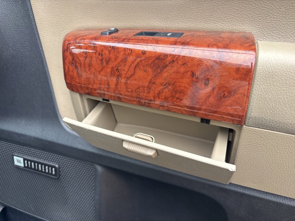 Used 2018 Toyota Sequoia Platinum image 16