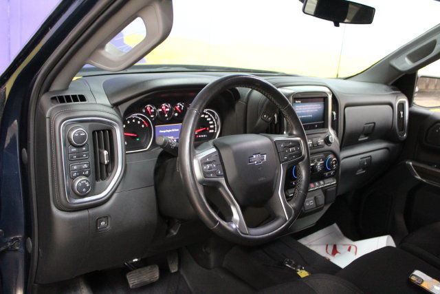 Used 2020 Chevrolet Silverado 1500 RST AWD/4WD image 14