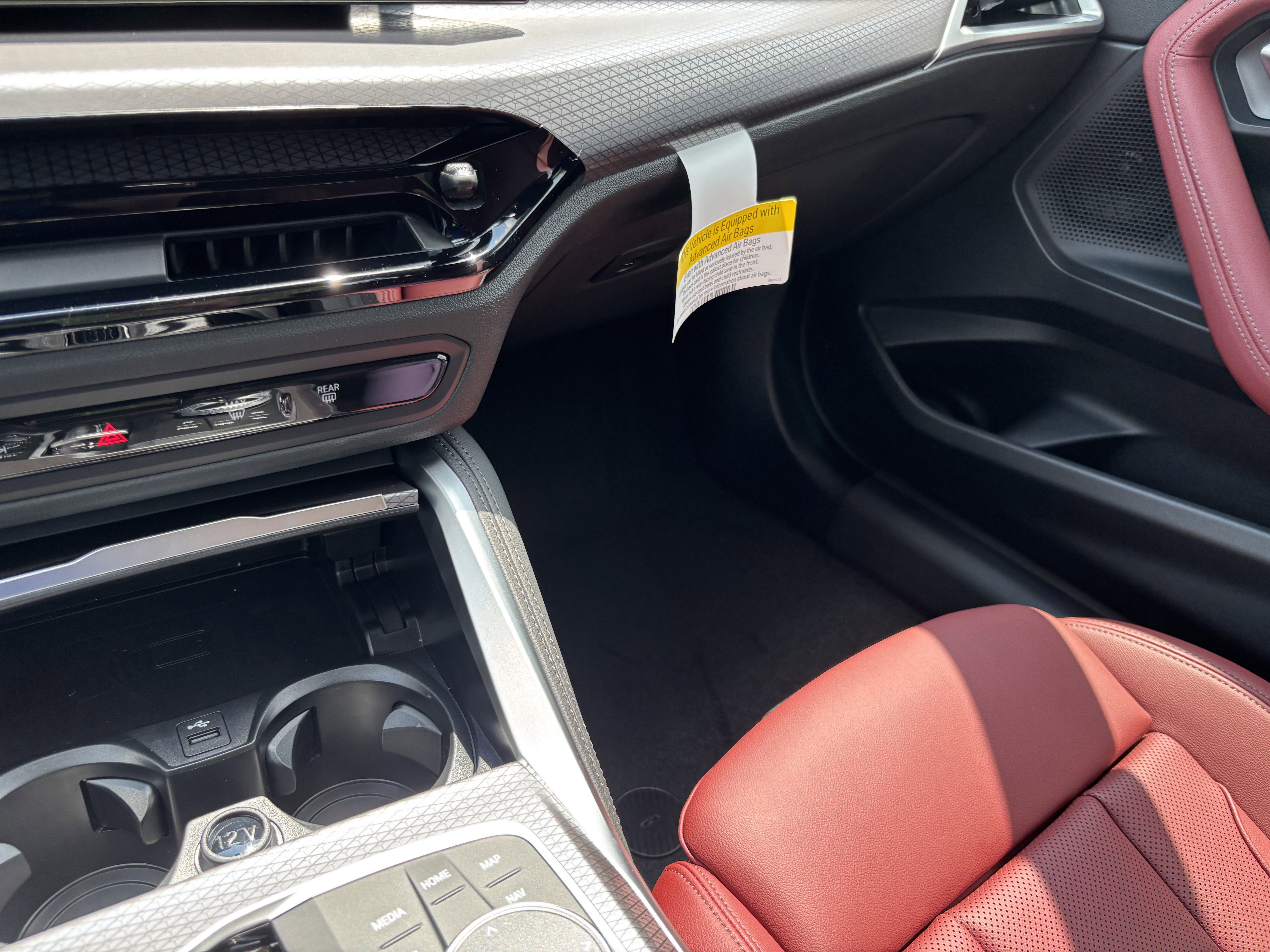 Used 2025 BMW 230i Coupe w/ M Sport Package image 17