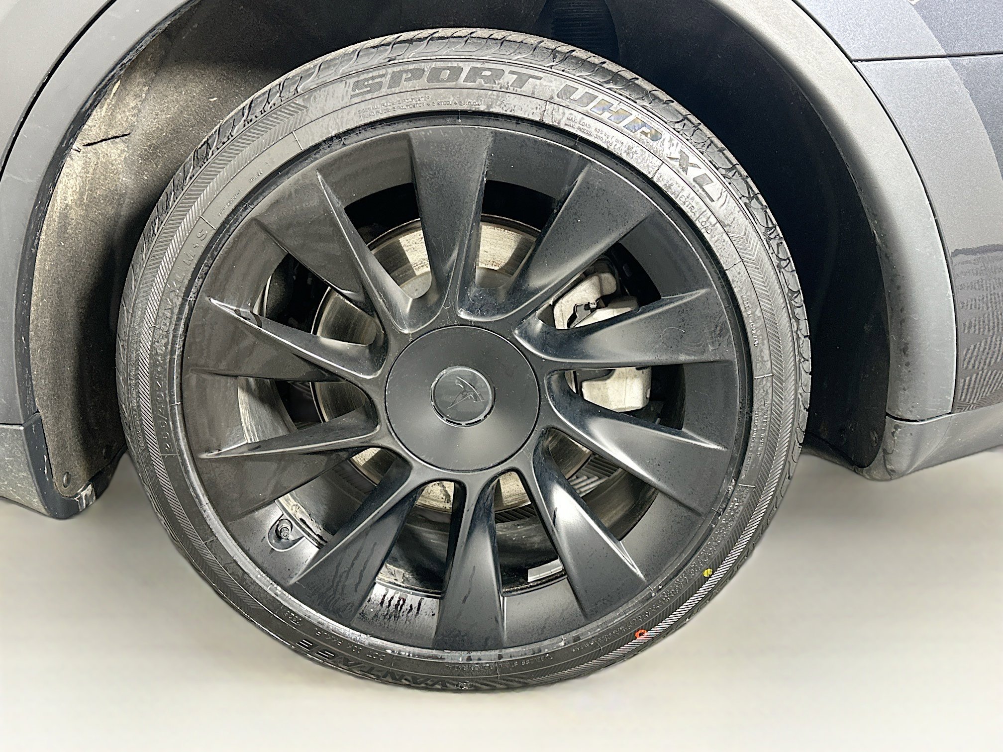 Used 2024 Tesla Model Y Long Range image 11