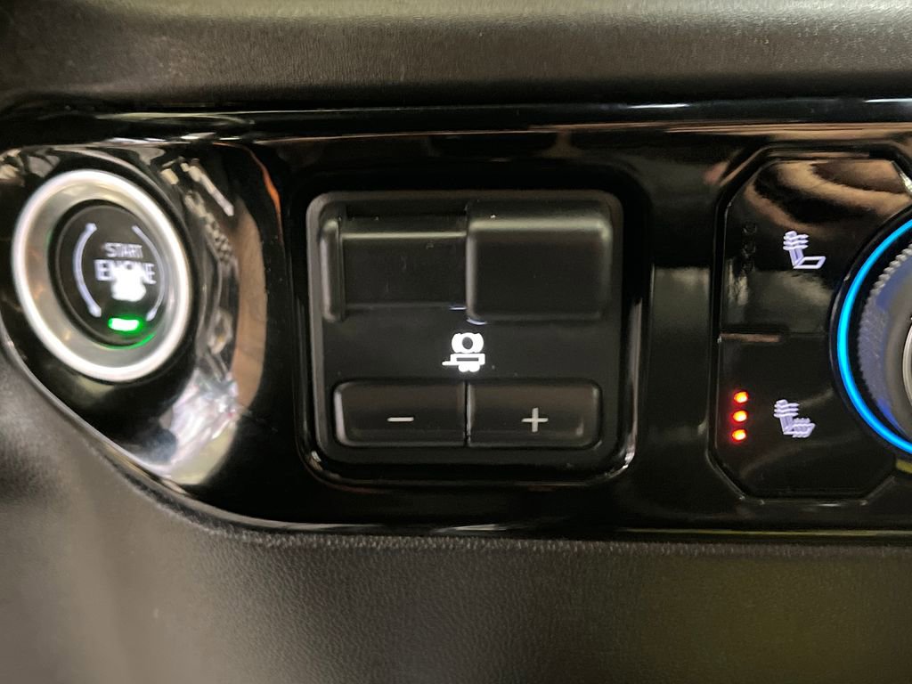 Used 2024 Chevrolet Silverado 2500 LT AWD/4WD image 37