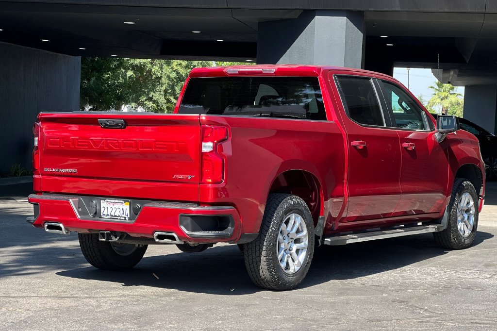 Used 2024 Chevrolet Silverado 1500 RST w/ Z71 Off-Road Package AWD/4WD image 4