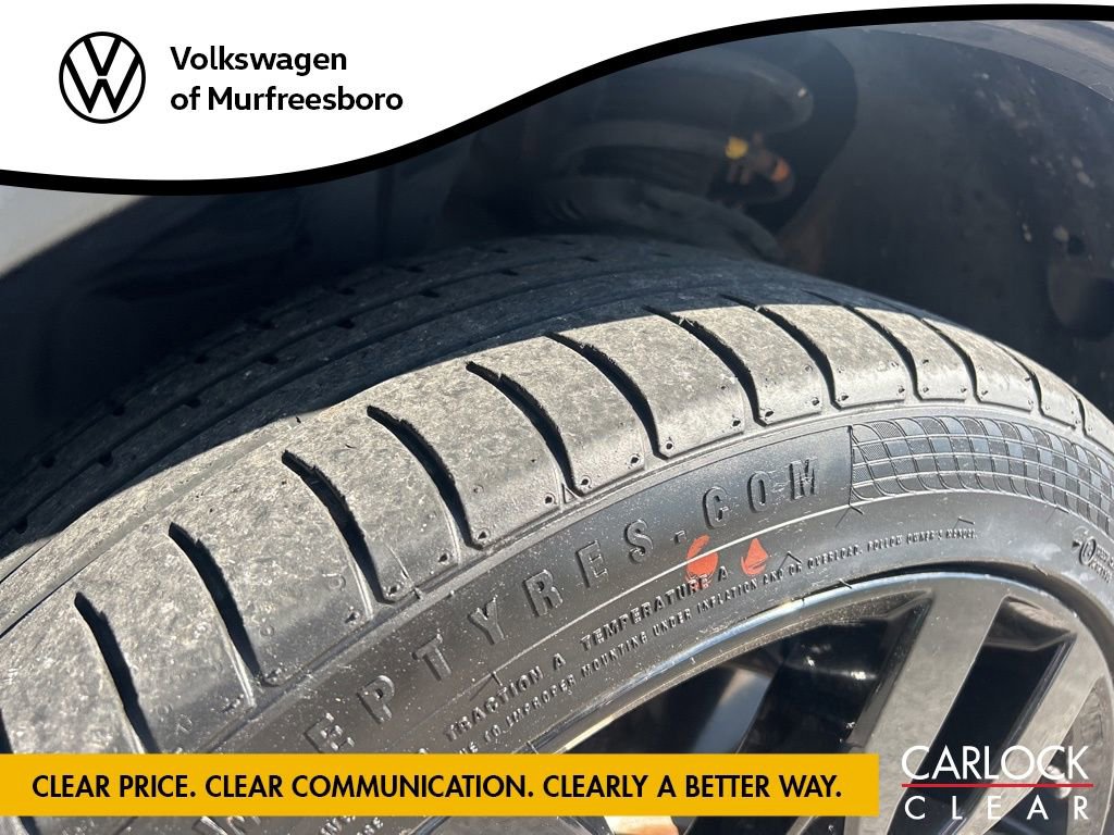Used 2021 Volkswagen Tiguan SE FWD image 8