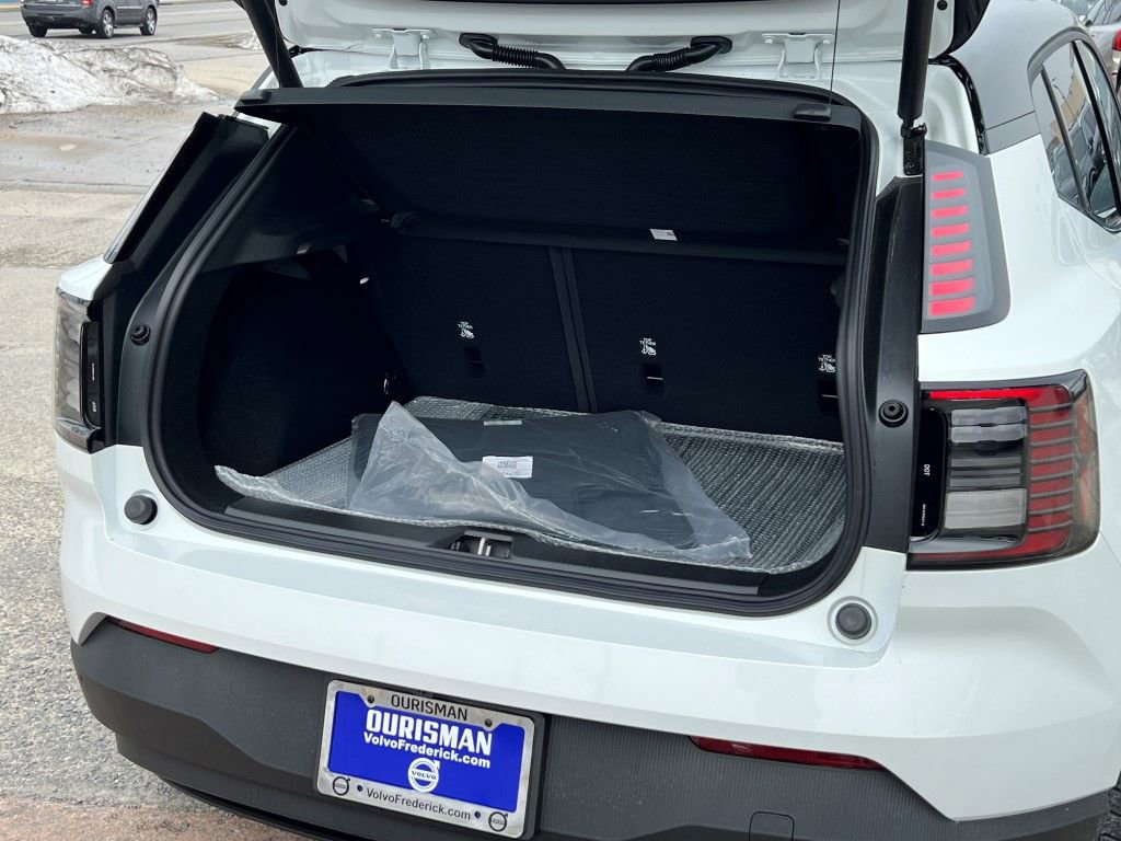 New 2026 Volvo EX30 Plus w/ Climate Package image 13