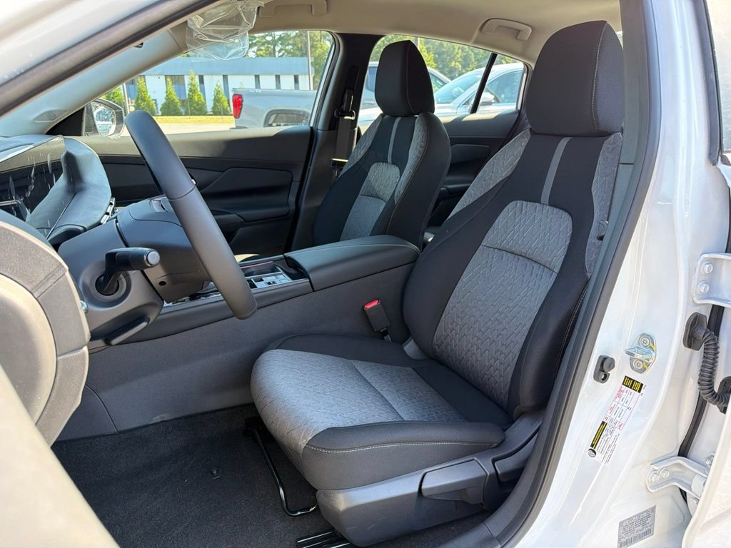 New 2026 Nissan Sentra SV w/ SV Convenience Package FWD image 17