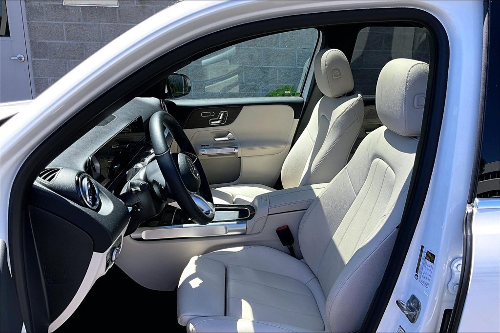 Used 2026 Mercedes-Benz GLB 250 4MATIC image 27