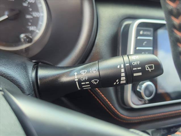 Used 2020 Nissan Kicks SR w/ SR Premium Package FWD image 17