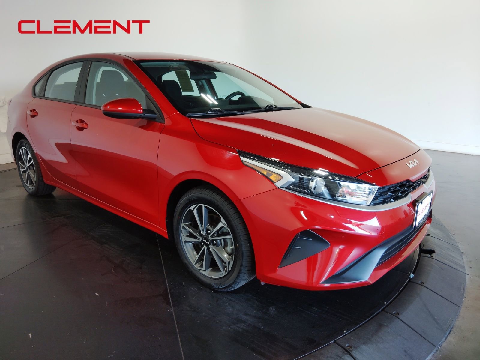 Used 2022 Kia Forte LXS image 4