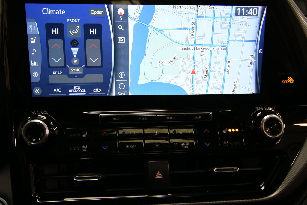 Used 2021 Toyota Highlander Platinum AWD/4WD image 16