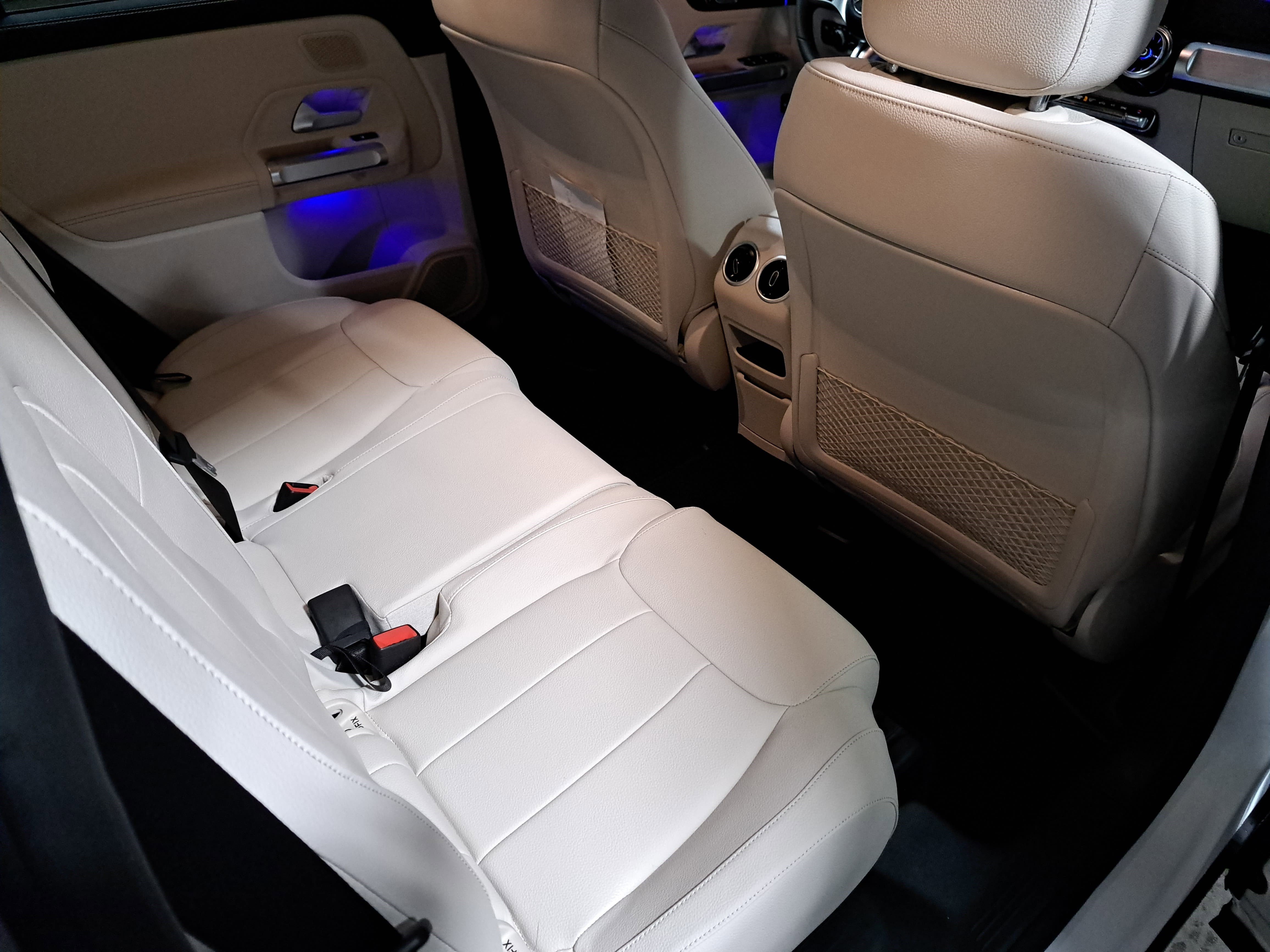 New 2026 Mercedes-Benz GLB 250 4MATIC image 11