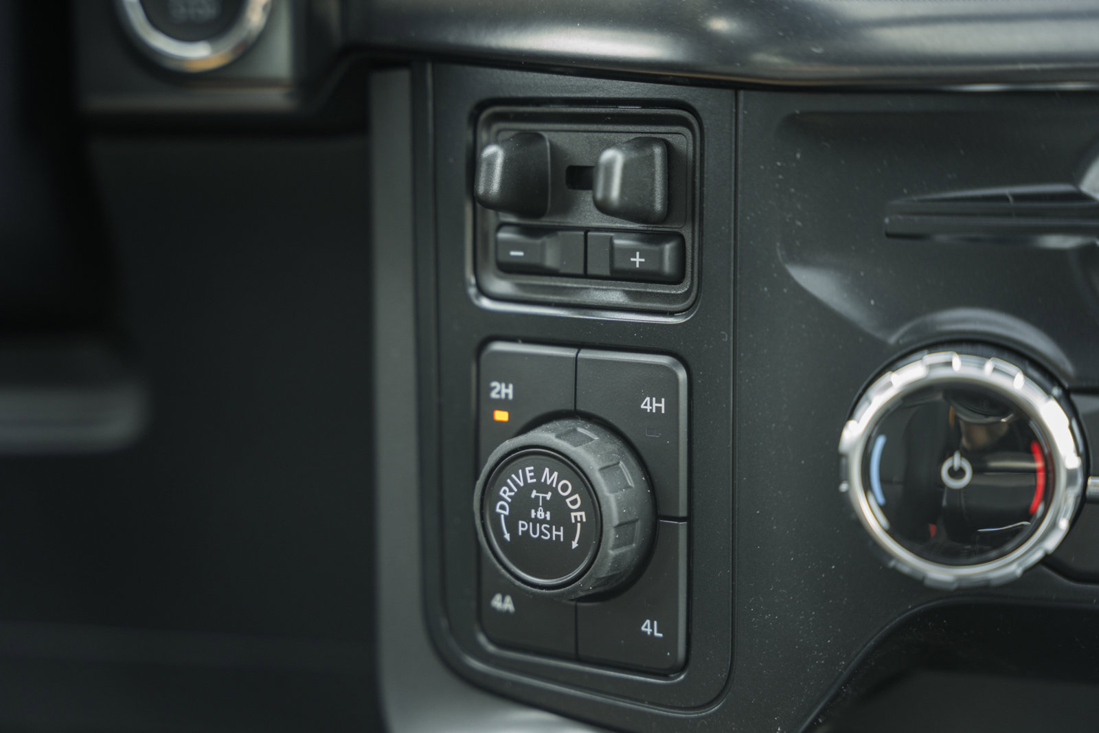 New 2026 Ford F150 Tremor w/ Equipment Group 402A High image 31