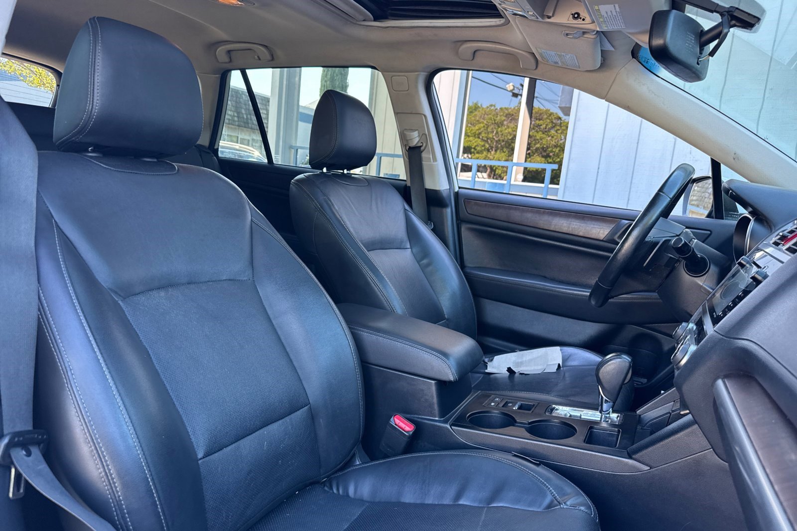 Used 2015 Subaru Outback 3.6R Limited image 30