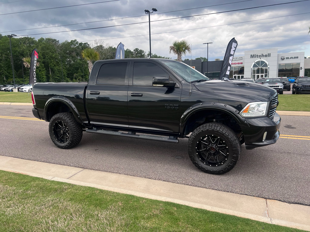 Used 2017 RAM 1500 Sport w/ Black Ram 1500 Sport Group AWD/4WD image 6