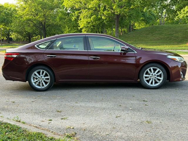 Used 2015 Toyota Avalon XLE Premium FWD image 12