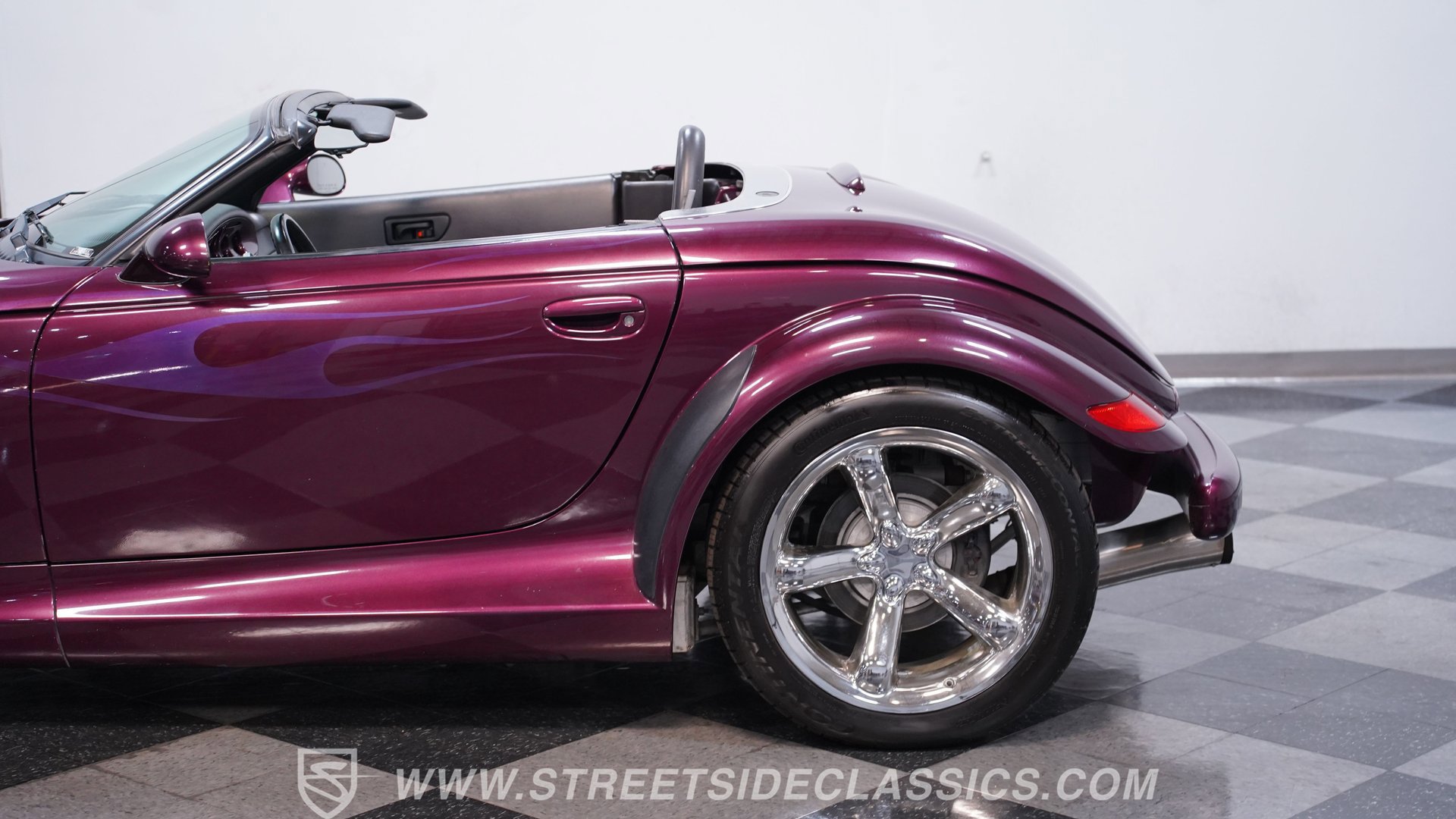 Used 1999 Plymouth Prowler RWD image 21