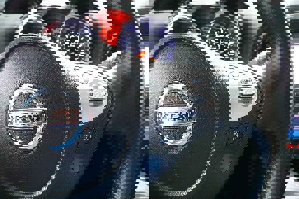 Used 2013 Nissan Juke SL image 11