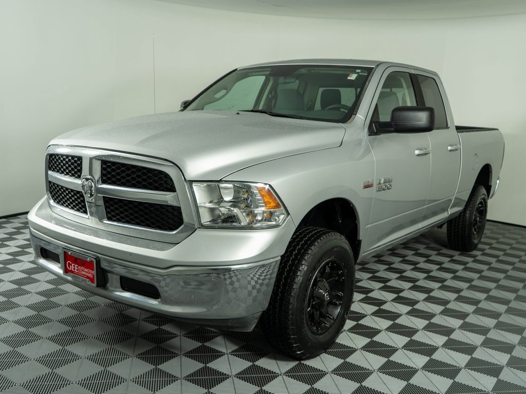 Used 2017 RAM 1500 Classic SLT image 3