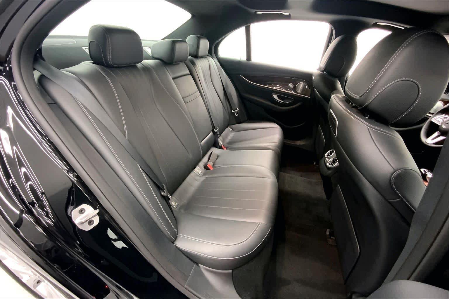 Used 2019 Mercedes-Benz E 300 4MATIC image 13