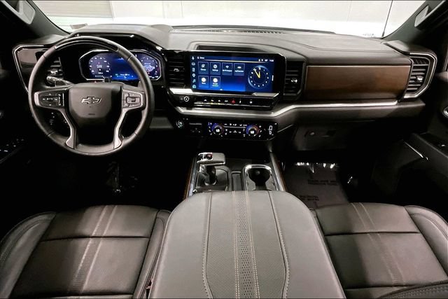 Used 2026 Chevrolet Silverado 1500 High Country w/ Midnight Edition AWD/4WD image 18