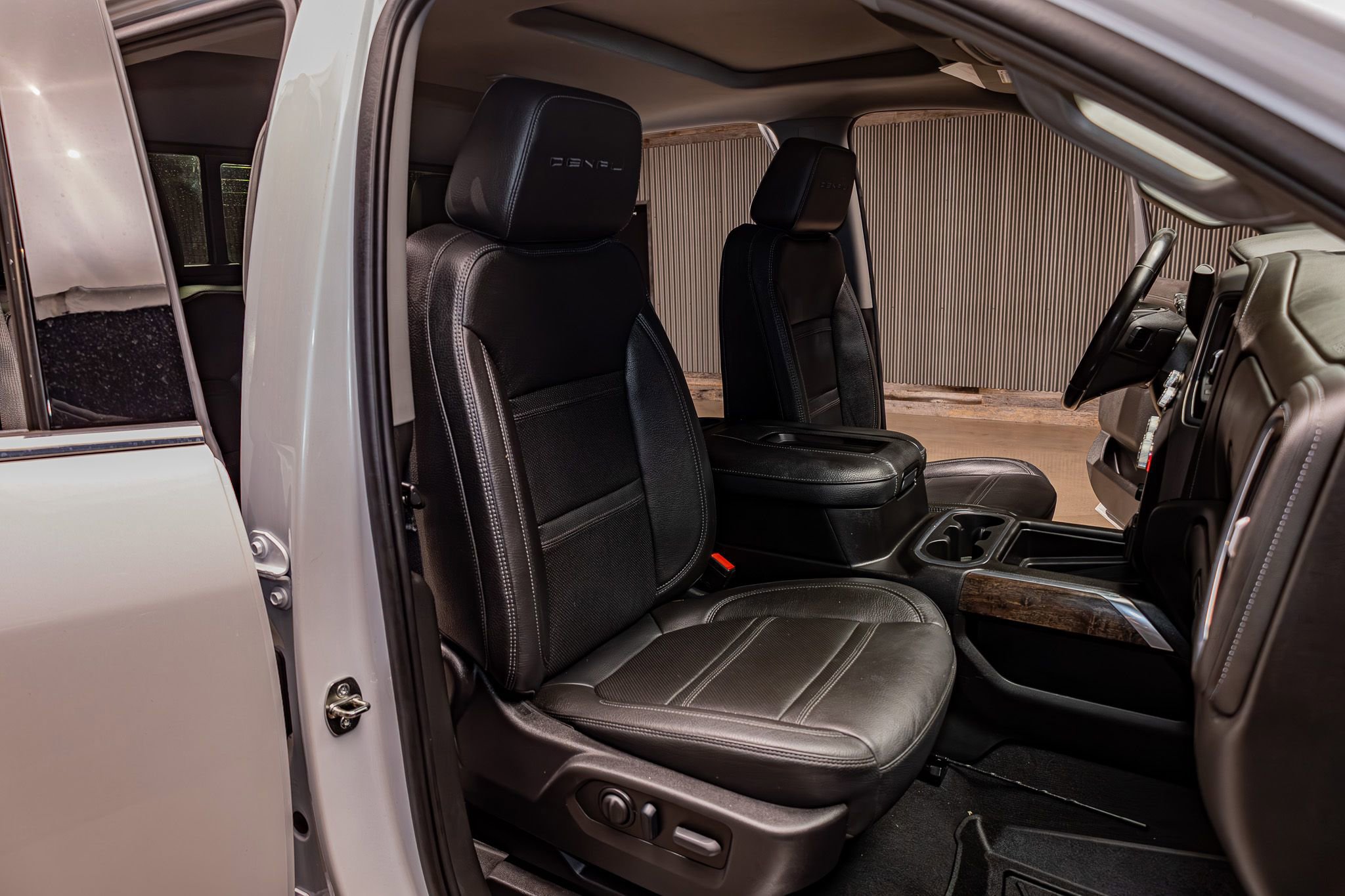 Used 2022 GMC Sierra 2500 Denali w/ Denali Ultimate Package image 31