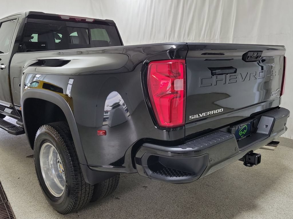 Certified 2024 Chevrolet Silverado 3500 High Country w/ High Country Premium Package AWD/4WD image 7