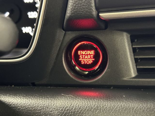 Used 2024 Honda Pilot Touring image 18