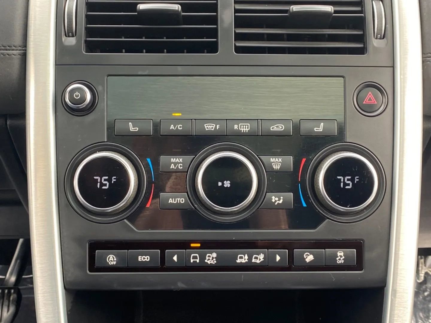 Used 2019 Land Rover Discovery Sport HSE AWD/4WD image 17