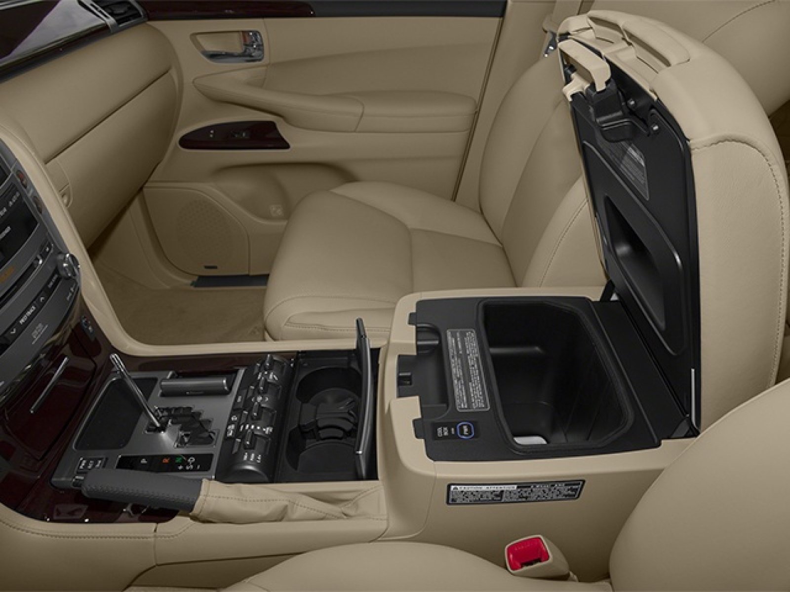Used 2013 Lexus LX 570 4WD w/ Luxury Pkg image 15