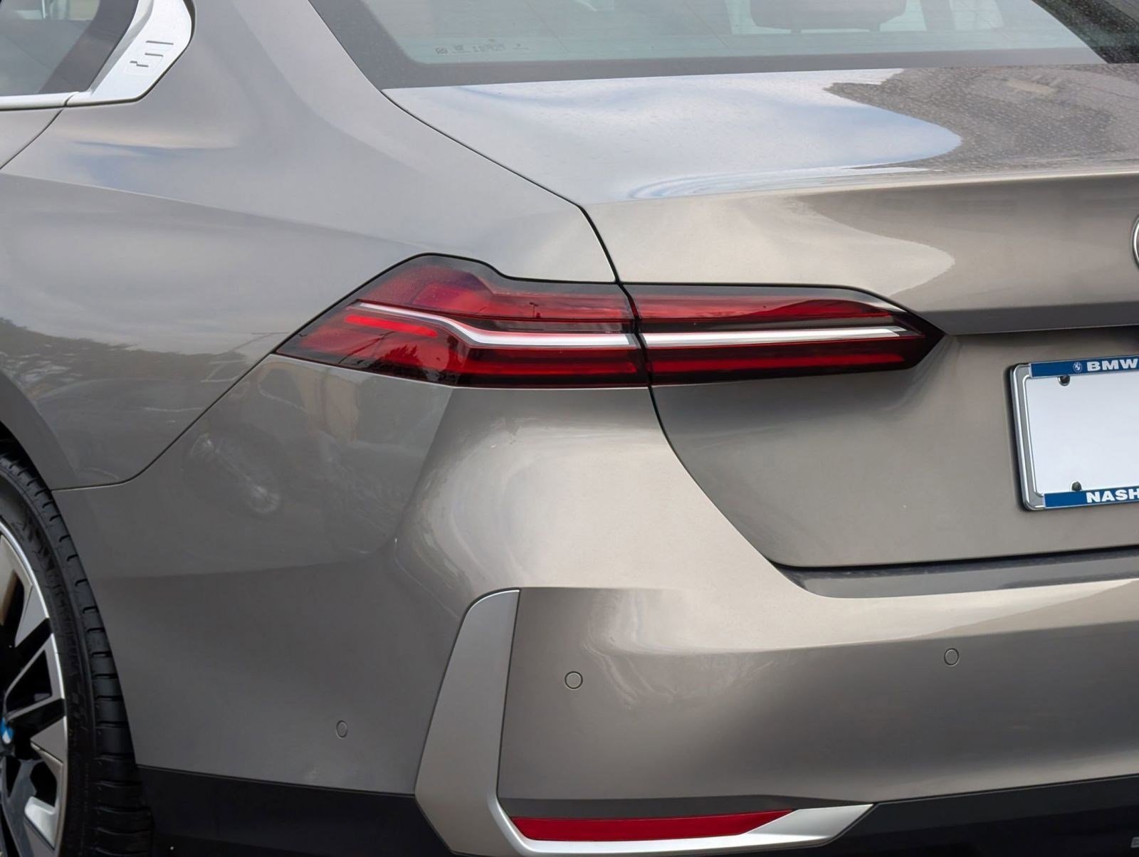 Certified 2025 BMW 530i RWD image 13