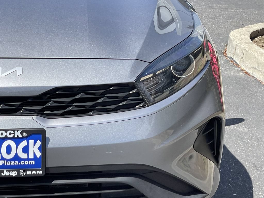 Used 2022 Kia Forte LXS FWD image 6