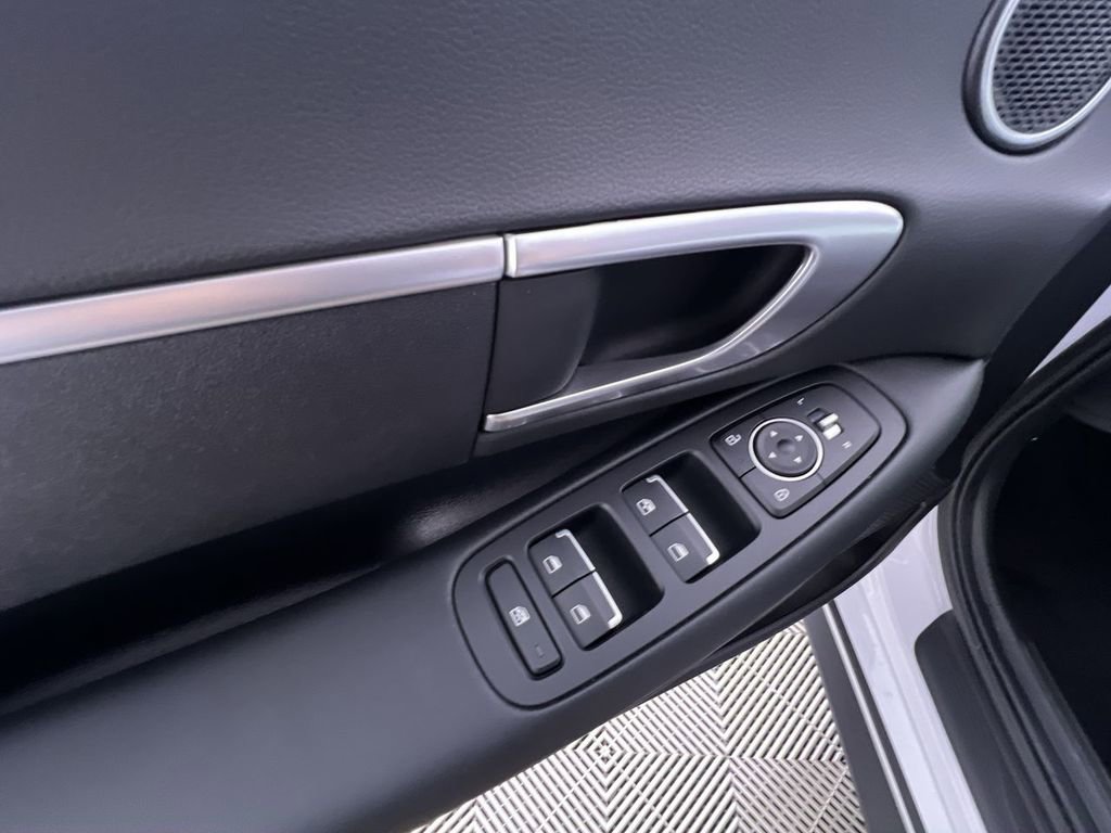 Used 2025 Hyundai Sonata SE image 15