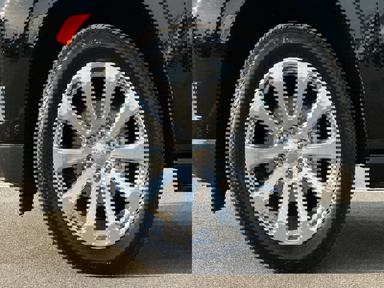 Used 2024 Chevrolet Tahoe Premier w/ Advanced Technology Package image 43