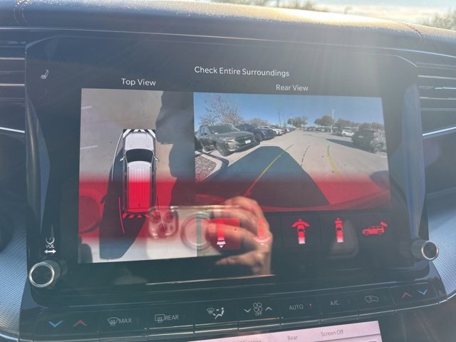 Used 2023 Jeep Grand Wagoneer Series III image 16