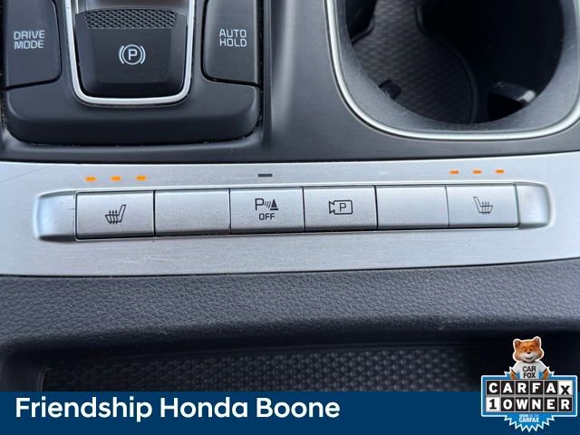 Used 2022 Kia Carnival LX image 29