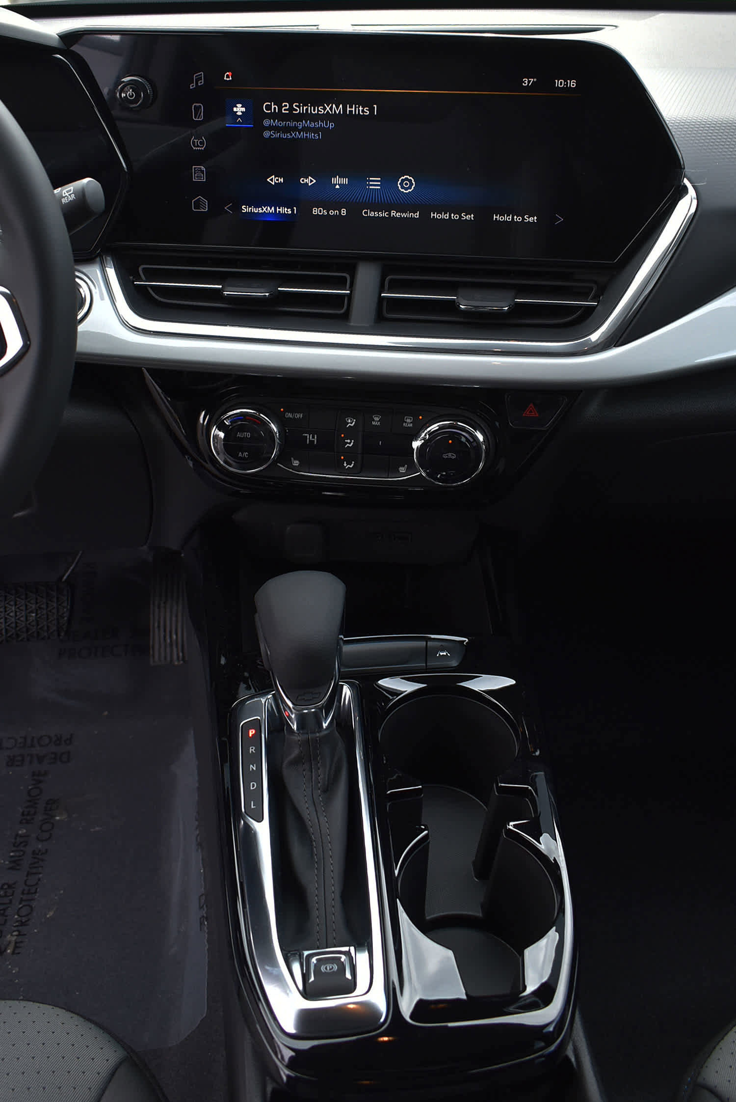 New 2026 Chevrolet Trax LT w/ Sunroof Package FWD image 15
