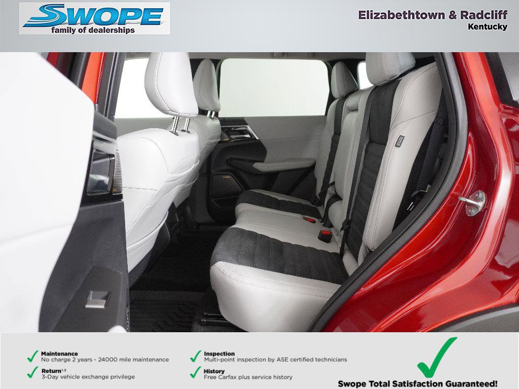 Used 2025 Mitsubishi Outlander SE AWD/4WD image 12