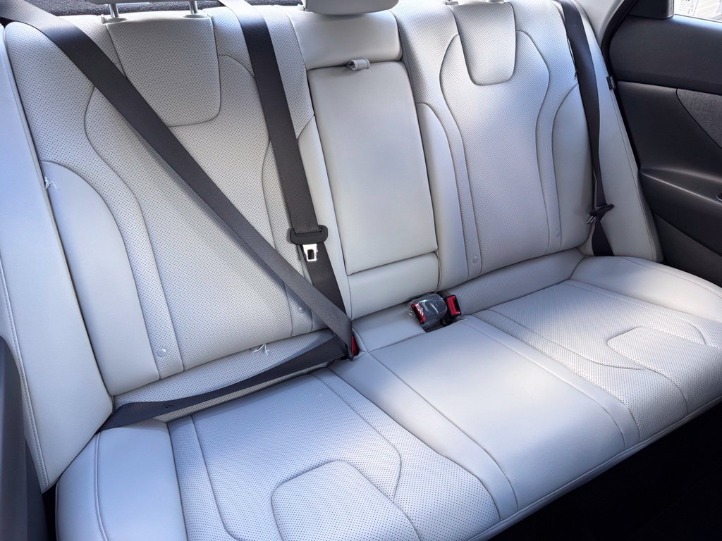 New 2026 Hyundai Elantra Limited FWD image 19