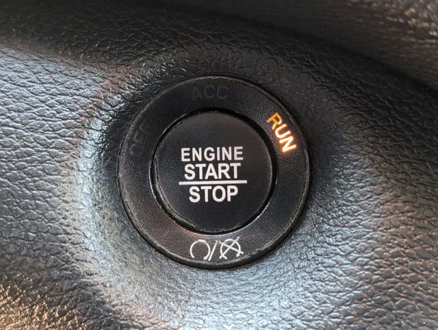 Used 2018 Jeep Cherokee Limited image 16