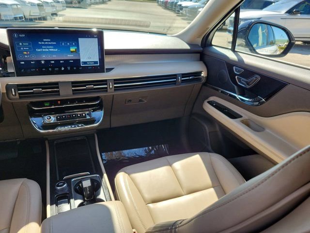 Certified 2024 Lincoln Corsair AWD image 21