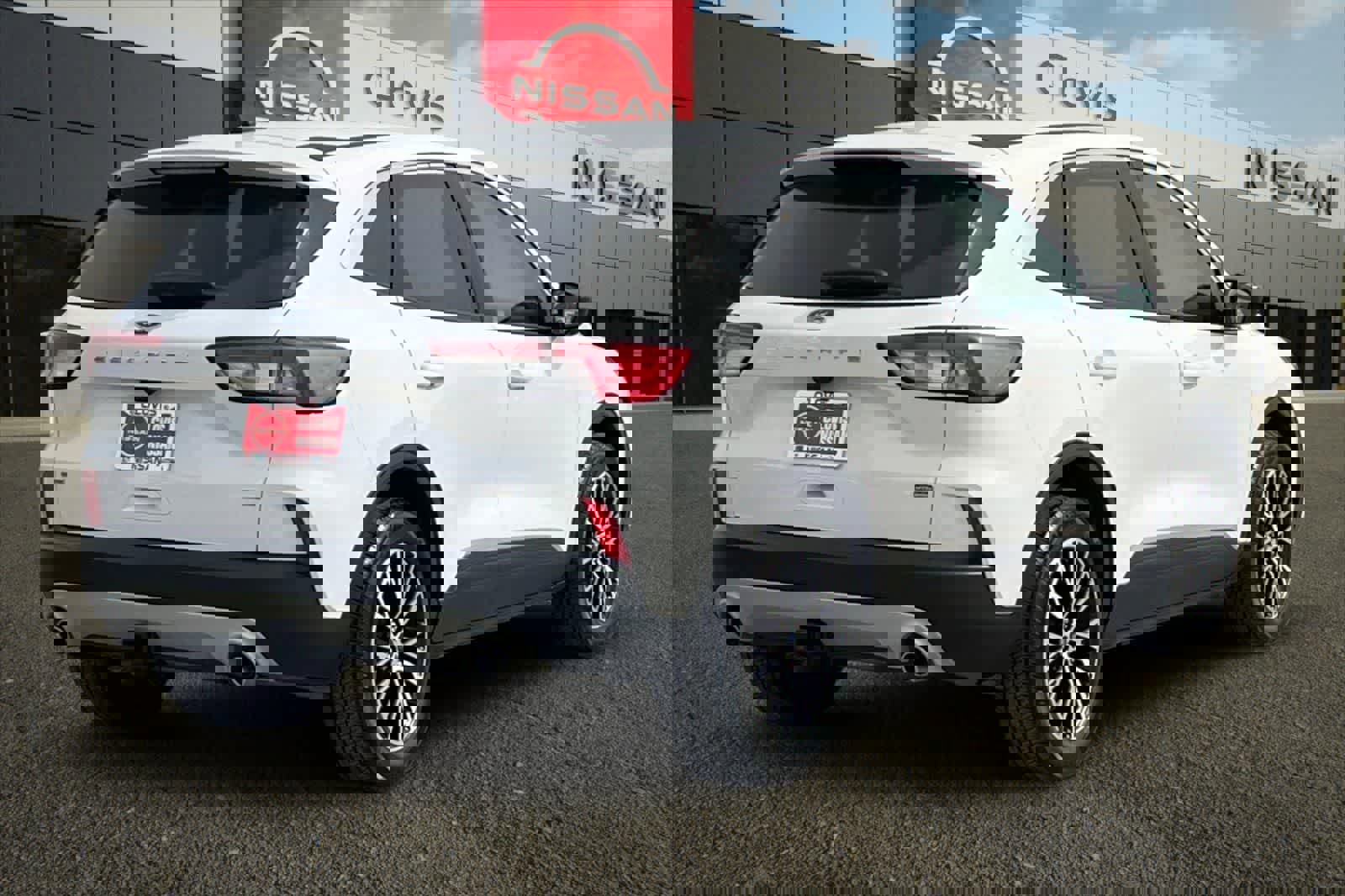 Used 2022 Ford Escape SE w/ Convenience Package image 3