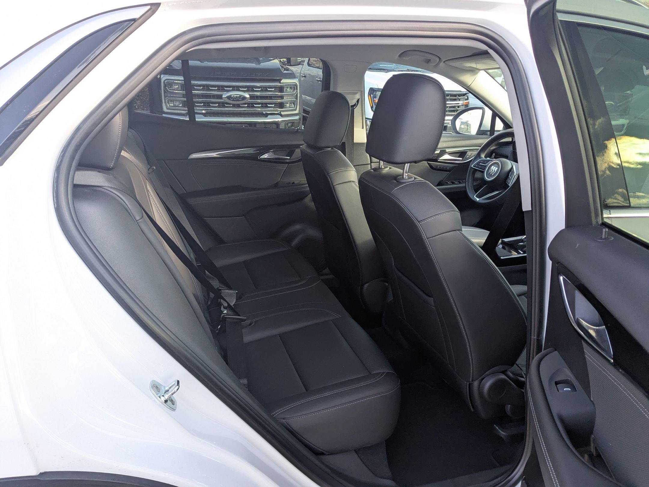 Used 2024 Buick Envision Preferred image 31