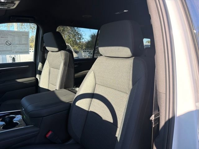 New 2026 Chevrolet Suburban LS image 21