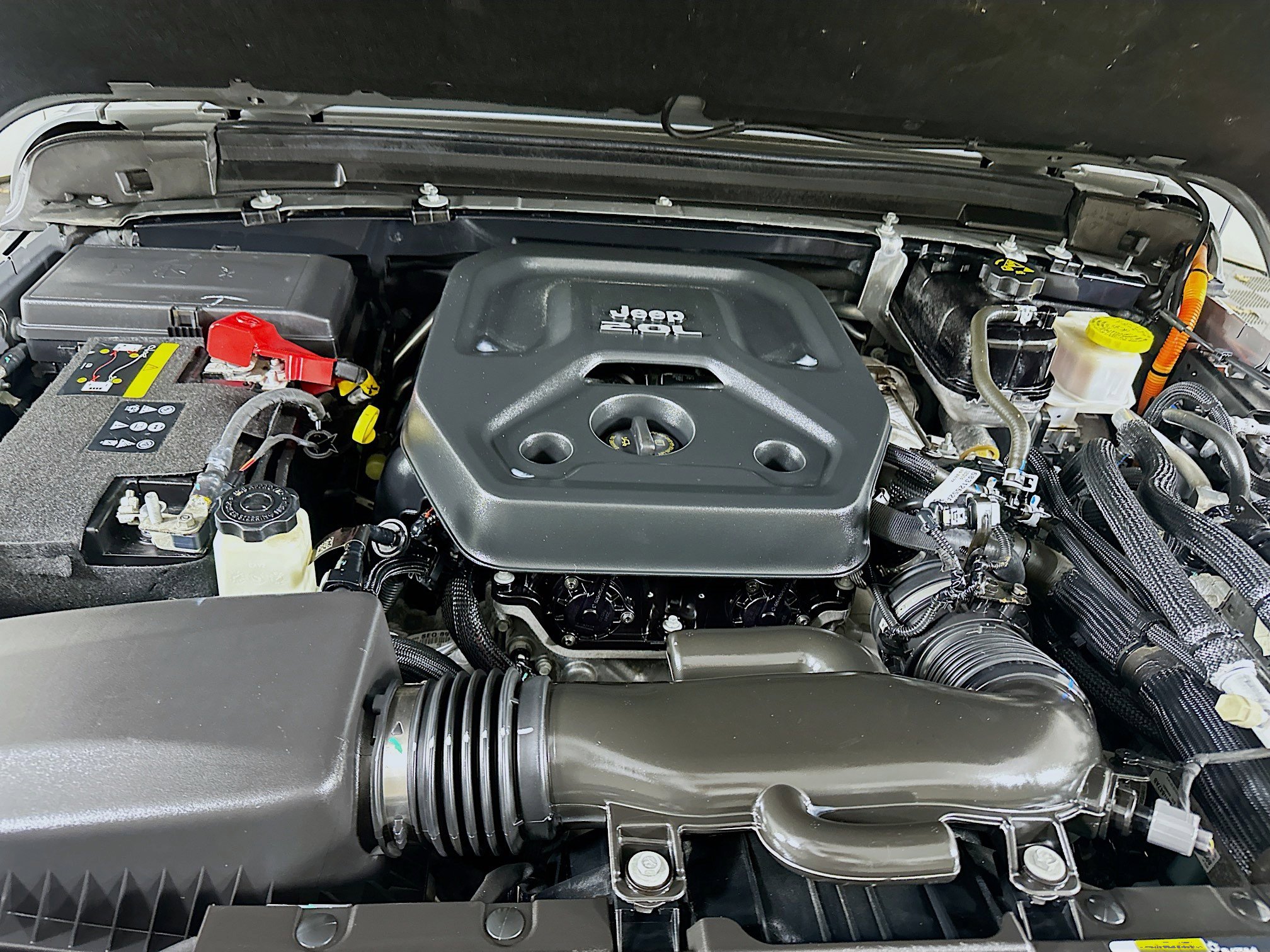 Used 2023 Jeep Wrangler Sahara w/ Cold Weather Group image 32