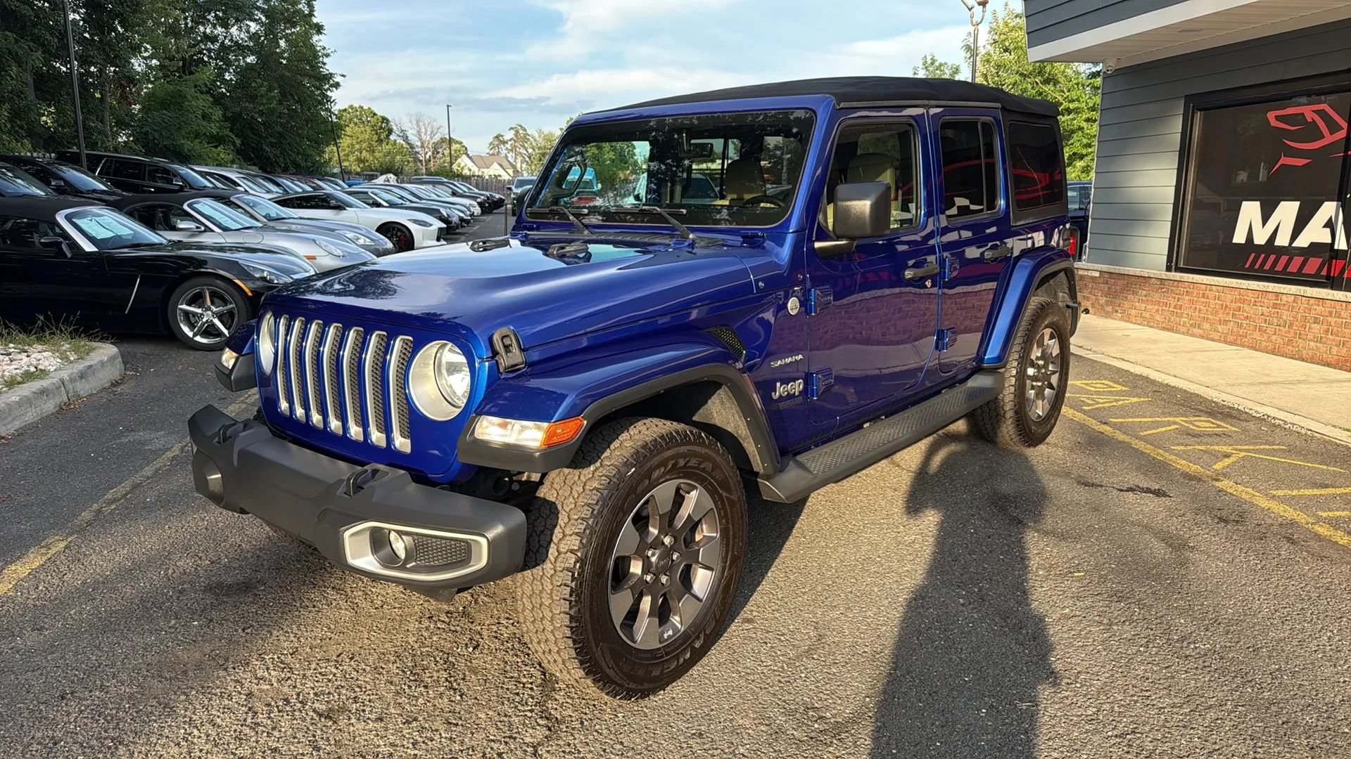 Used 2018 Jeep Wrangler Unlimited Sahara AWD/4WD image 1