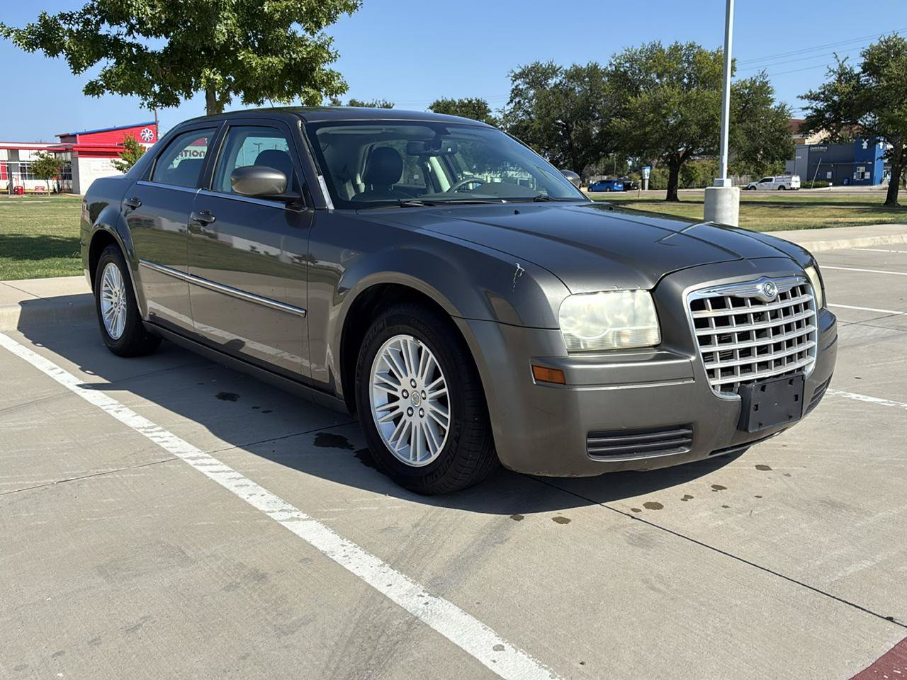 Used 2008 Chrysler 300 LX RWD image 3