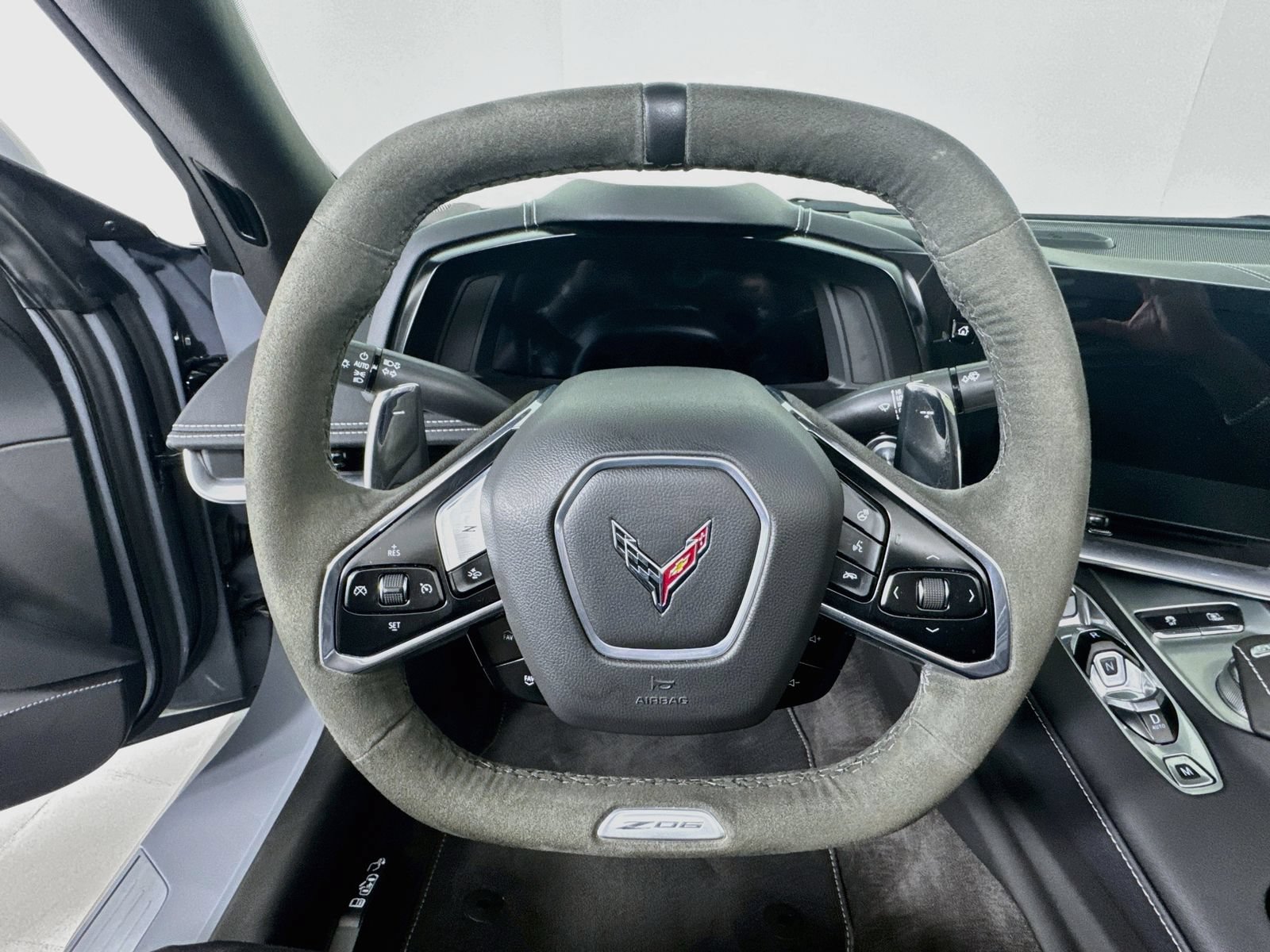 Used 2024 Chevrolet Corvette Z06 RWD image 11