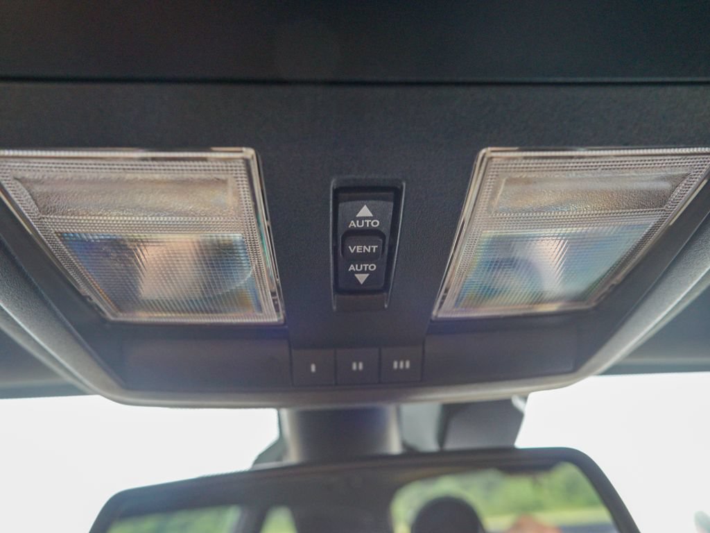 Used 2018 Dodge Challenger SXT Plus RWD image 22
