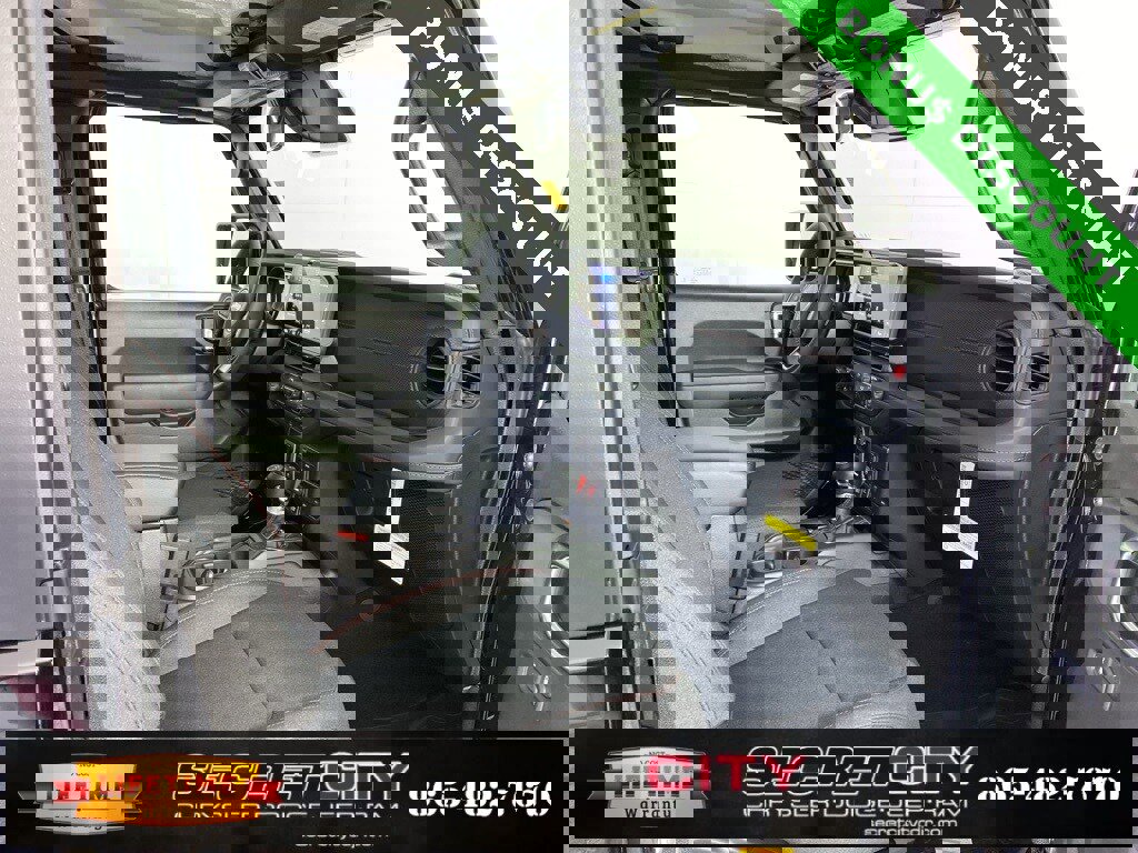 New 2025 Jeep Wrangler Rubicon w/ Steel Bumper Group image 33