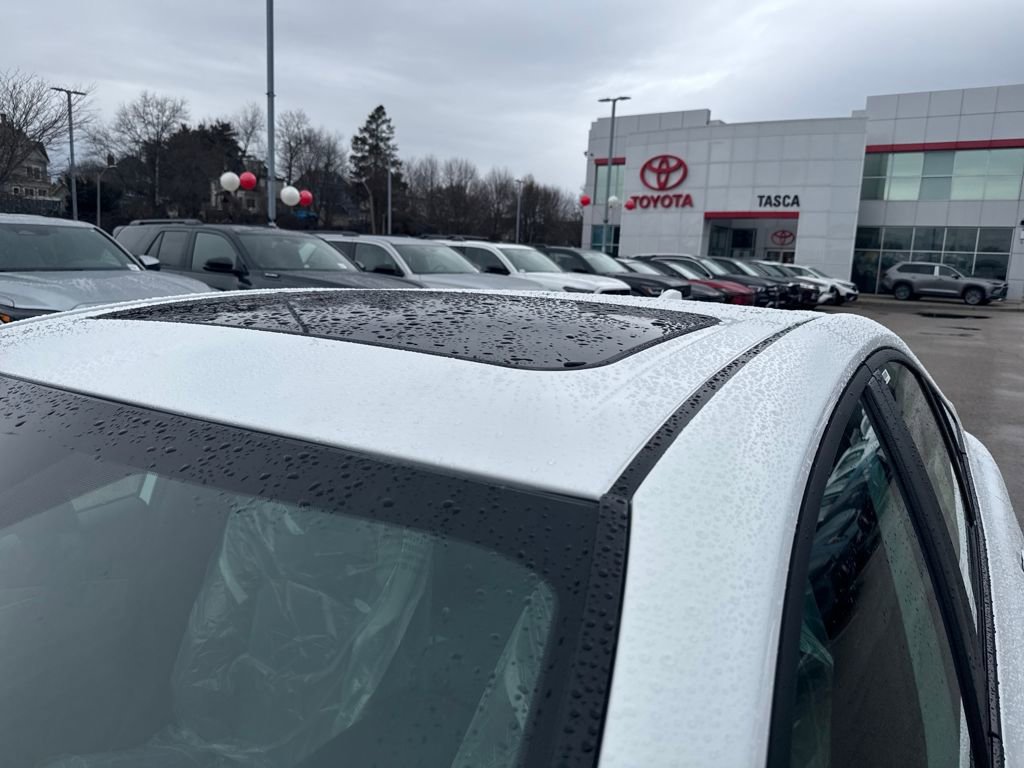 New 2026 Toyota Camry SE image 15